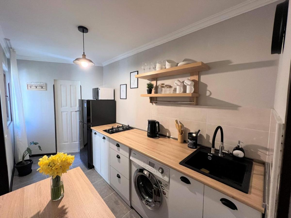 Griboedov Apartment Tbilisi Luaran gambar